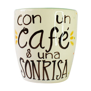 TAZA CON UN CAFE Y UNA SONRISA TODO ES POSIBLE